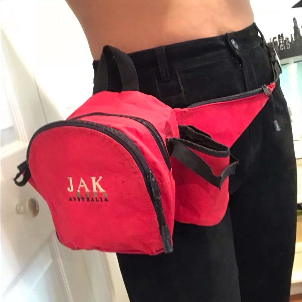 SOLD❗️JAK Australia - red fanny pack
